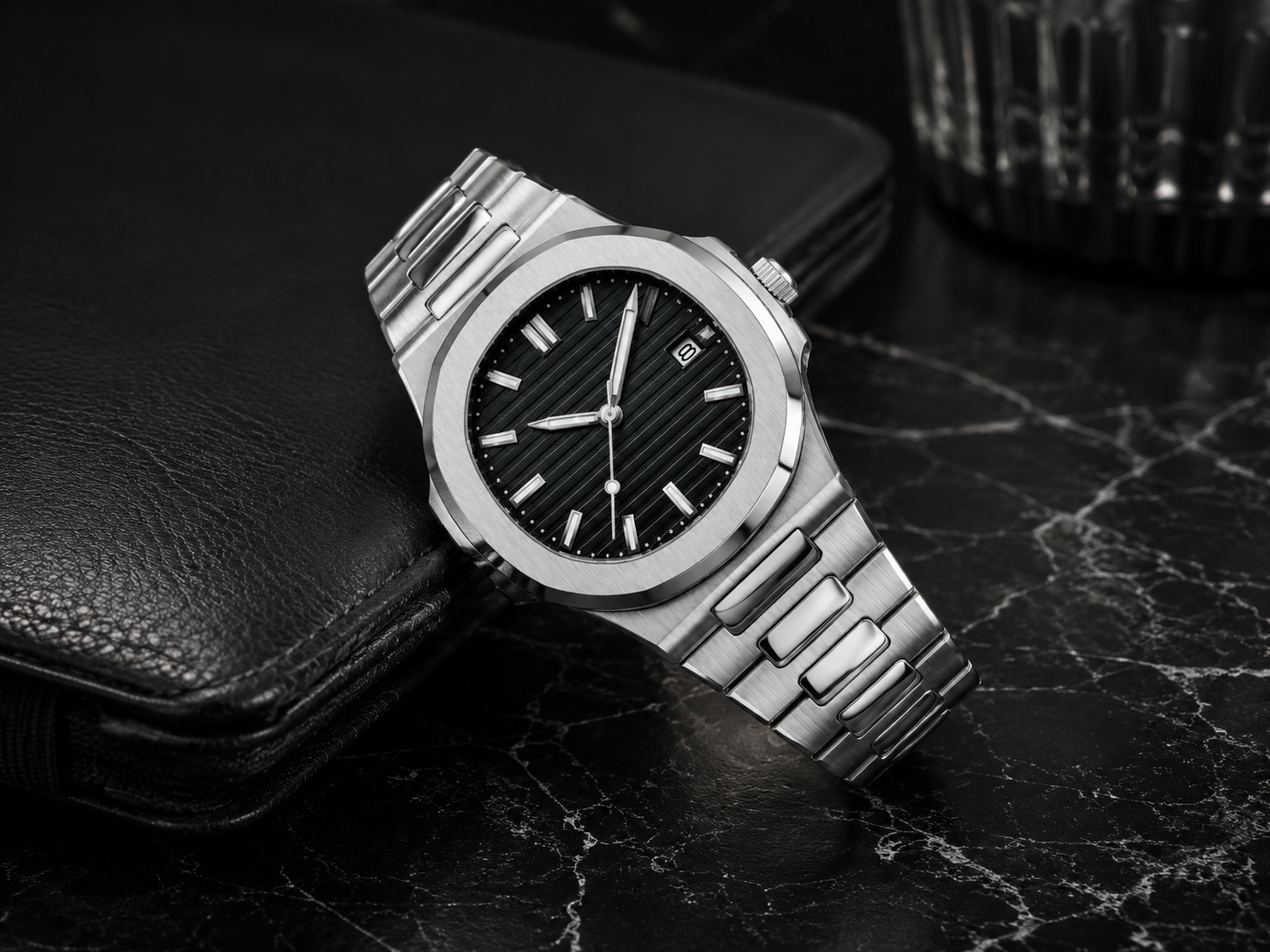 A CLEAN CASE WITH A STRONG PROFILE.