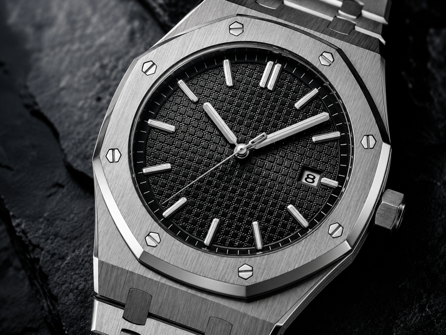 TEXTURED DETAIL, POLISHED FINISH.
