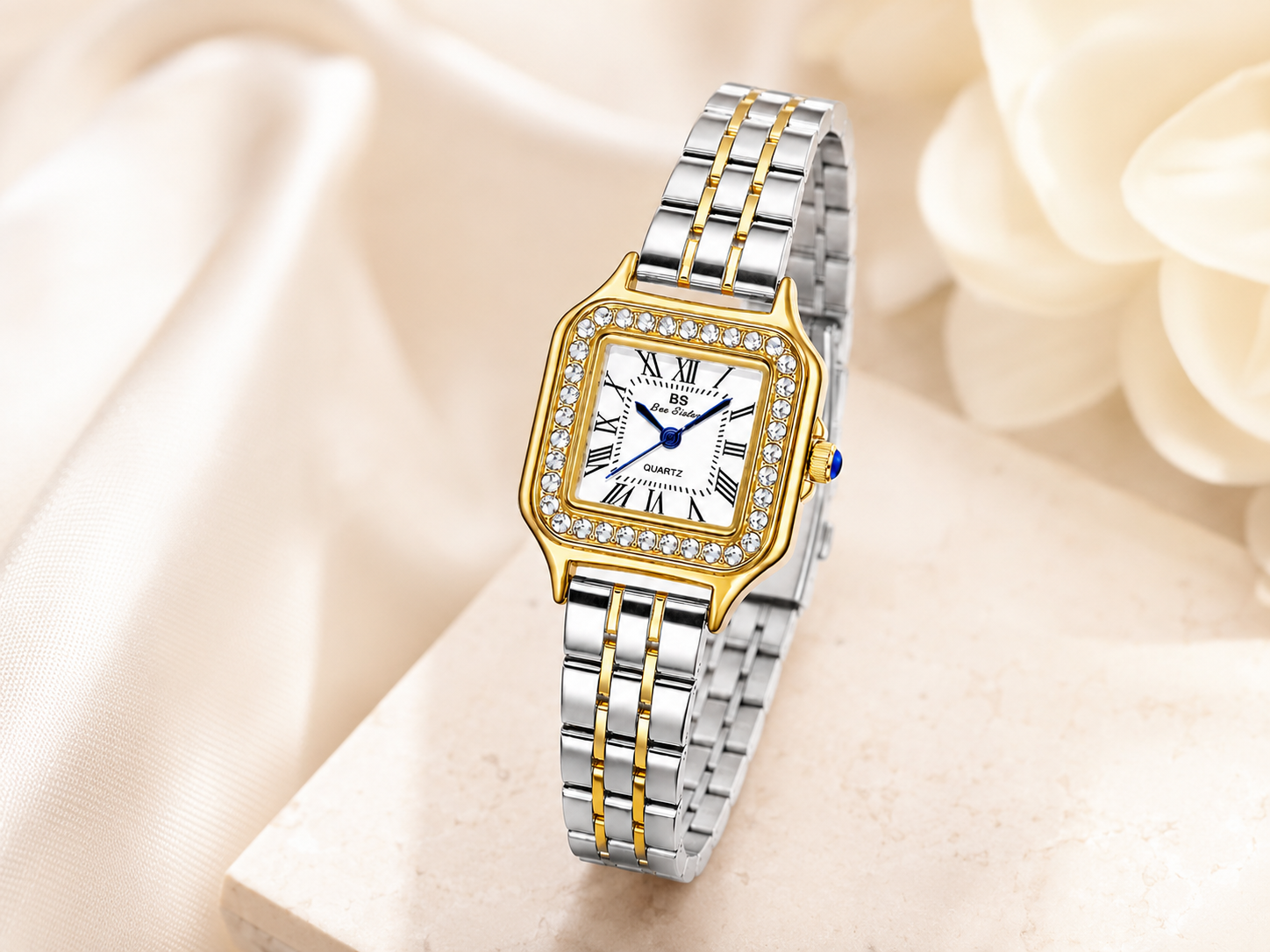 A TIMELESS SQUARE SILHOUETTE.