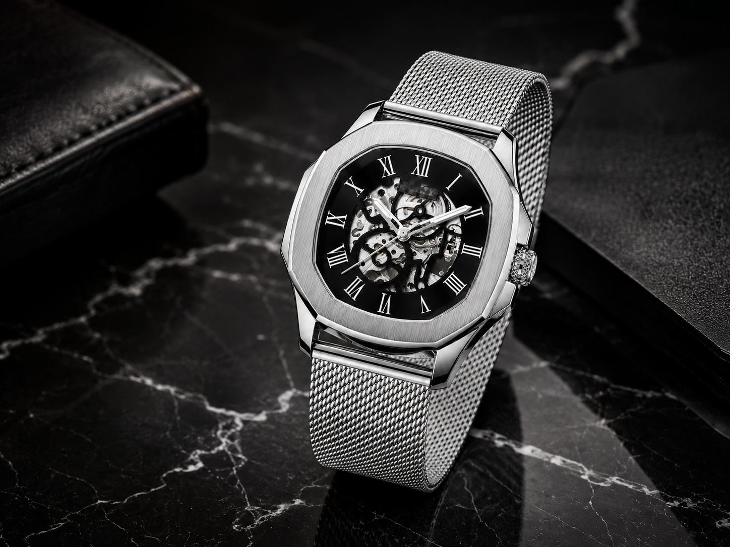 A STRONG SILHOUETTE WITH DEPTH.