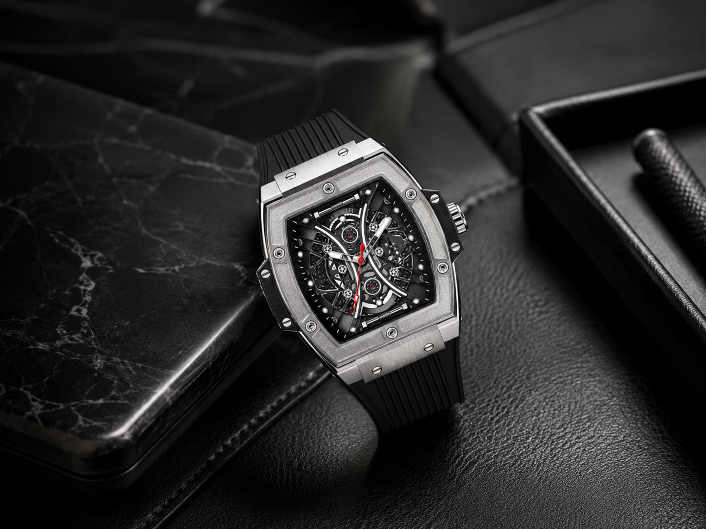 A DISTINCT CASE WITH STRONG PRESENCE.
